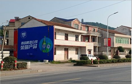 建湖写真布和喷绘布的区别?